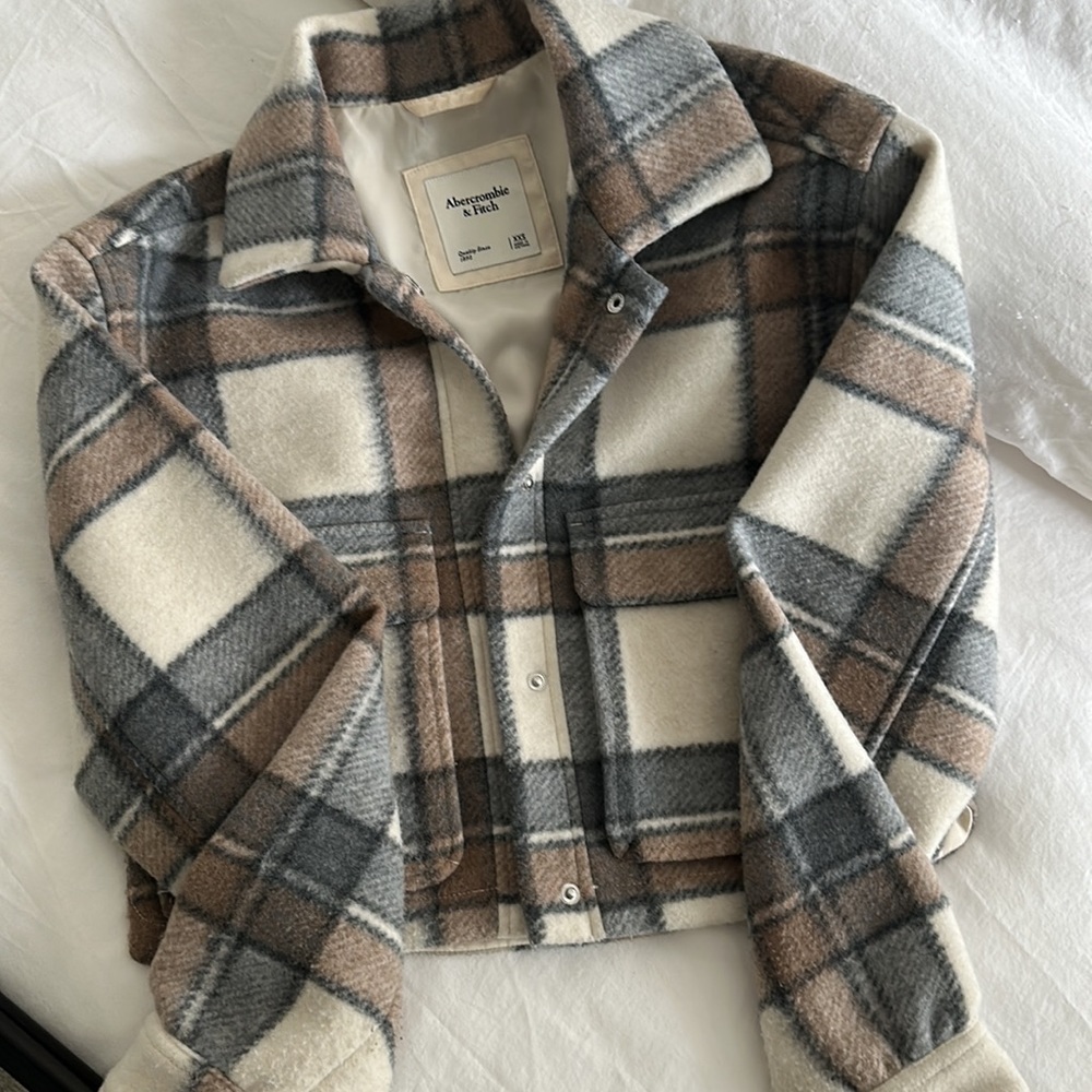 Abercrombie & Fitch Cropped Shacket